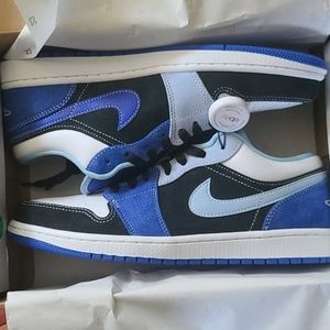 (SOLD) Air jordan 1 low SE